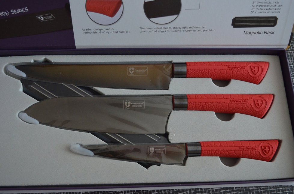 Jedním z produktů šmejdů mohou být i předražené nože.