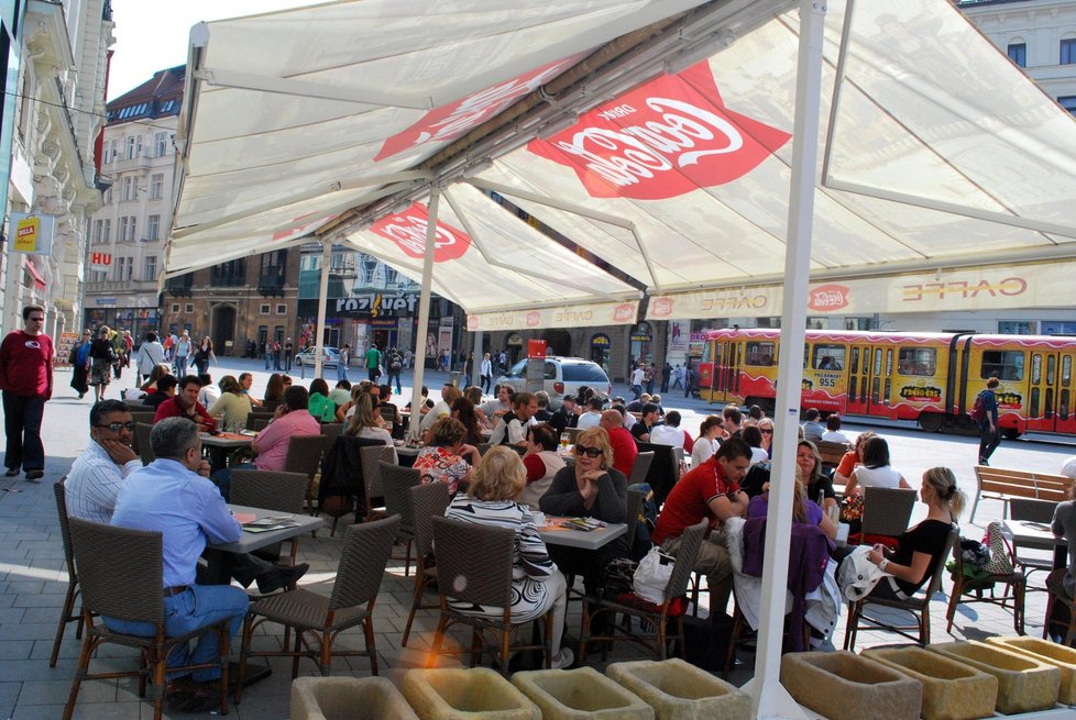 Praha opět odpustí restauracím nájem za předzahrádky