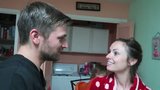 Manžel oznámil své ženě: Jsi těhotná! Její šok natočil na video