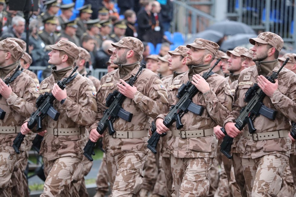 Přehlídka 2018 na Evropské třídě byla jedním z vrcholů oslav 100 let vzniku Československa (28. 10. 2018).