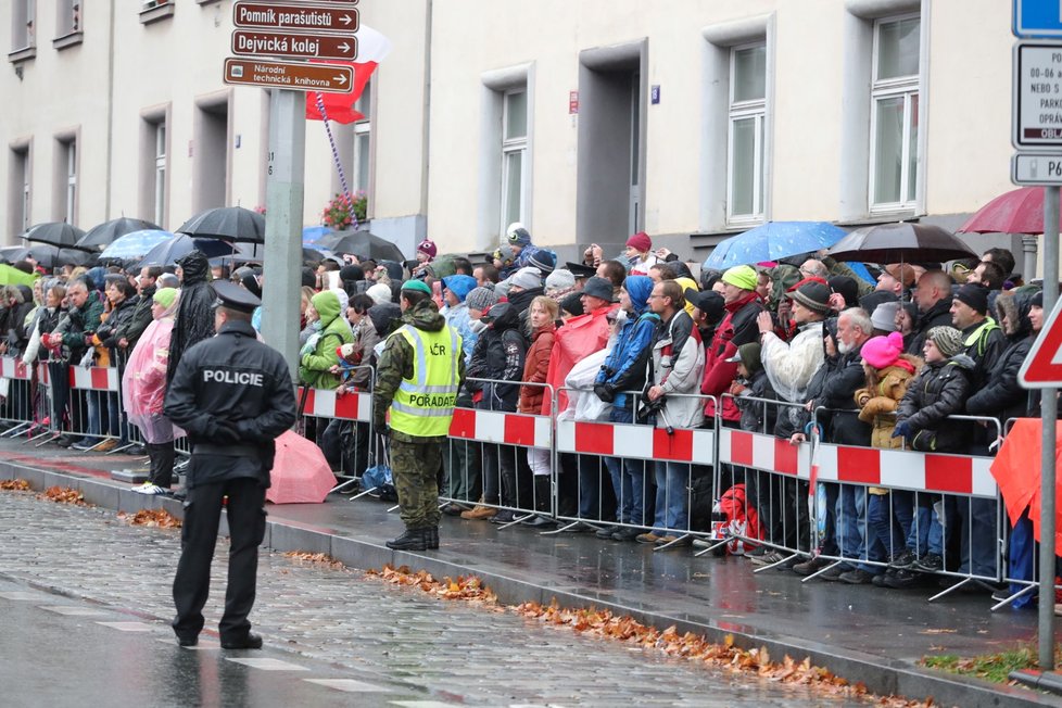 Přehlídka 2018 na Evropské třídě byla jedním z vrcholů oslav 100 let vzniku Československa (28. 10. 2018).