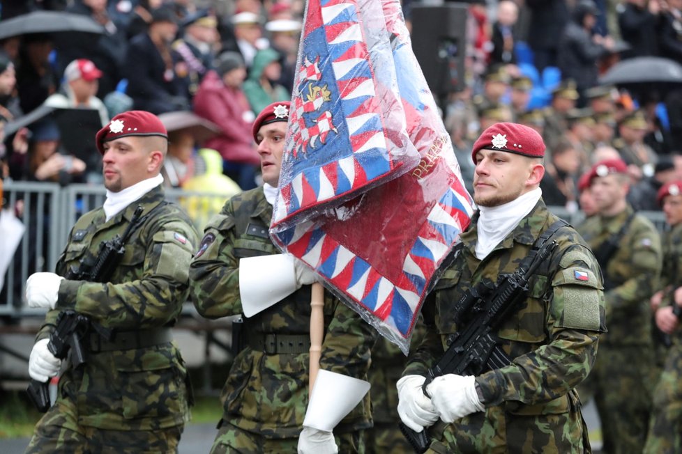 Přehlídka 2018 na Evropské třídě byla jedním z vrcholů oslav 100 let vzniku Československa (28.10.2018)