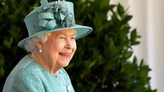 Zemřela britská královna Alžběta II. Zažila premiéry Churchilla či Blaira, monarchii vedla 70 let