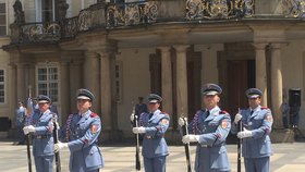 26. června 2019: Svůj um, talent a secvičenost předvedly jednotky Hradní stráže při příležitosti Dne ozbrojených sil.