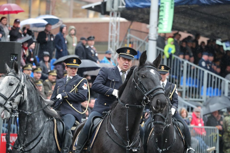 Martin Hrinko koordinoval přehlídku a ukázku policejních sil a prostředků v rámci Dne oslav 100 let vzniku ČSR v Praze na Evropské třídě 28. 10. 2018.