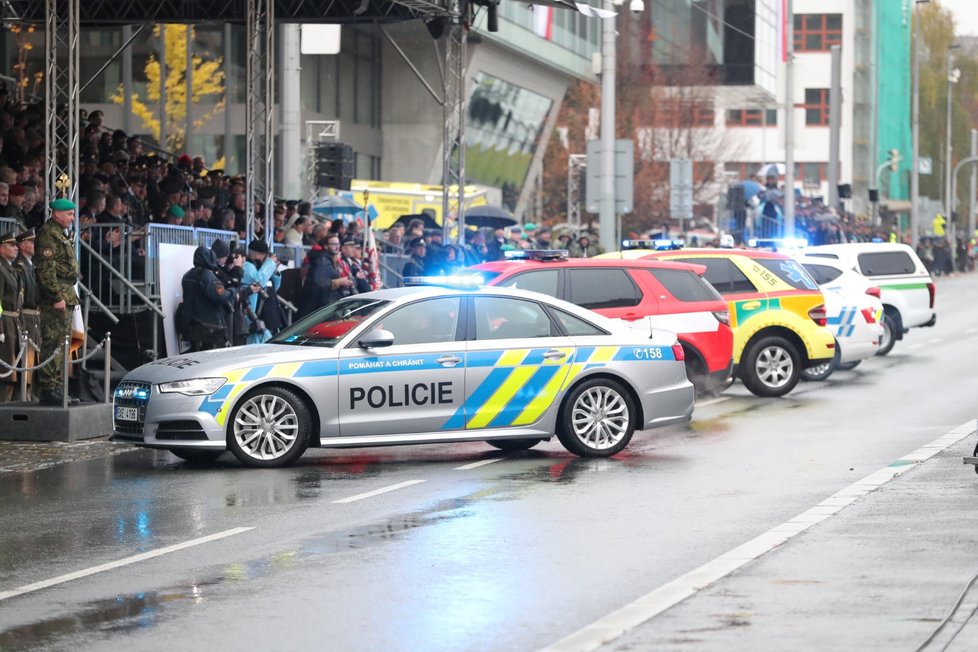 Martin Hrinko koordinoval přehlídku a ukázku policejních sil a prostředků v rámci Dne oslav 100 let vzniku ČSR v Praze na Evropské třídě 28. 10. 2018.