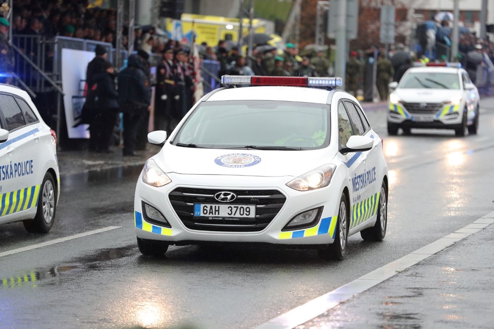 Martin Hrinko koordinoval přehlídku a ukázku policejních sil a prostředků v rámci Dne oslav 100 let vzniku ČSR v Praze na Evropské třídě 28. 10. 2018.