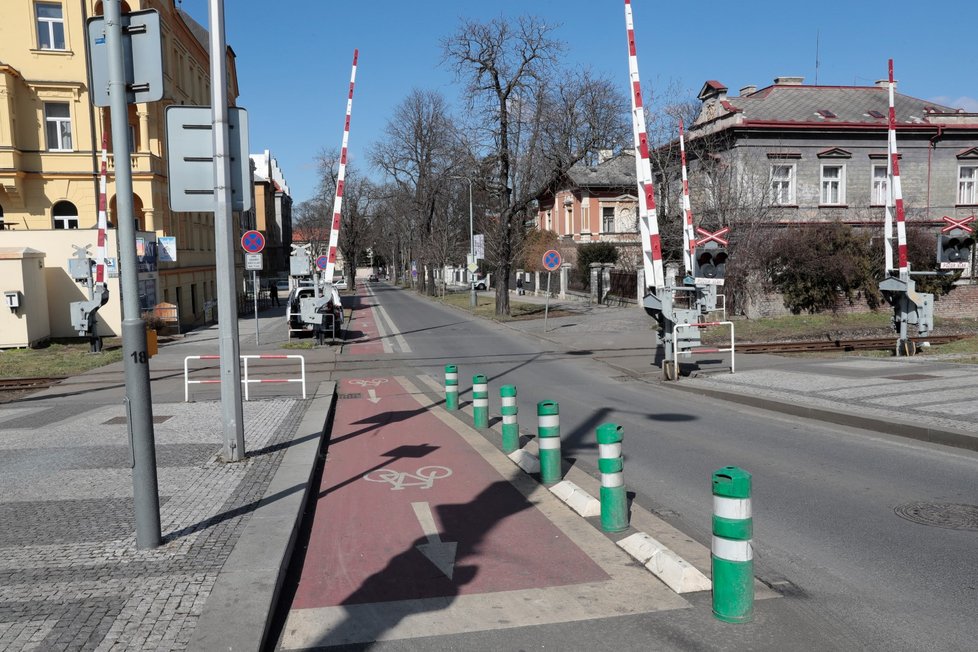 Přejezd v Bubenči, tady tekla krev, zemřeli tu dva lidé