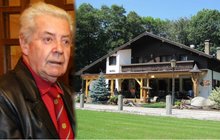 Přemku Podlahovi (†76) vyfoukli 10 milionů! Jak prošustroval hotel na Šumavě?