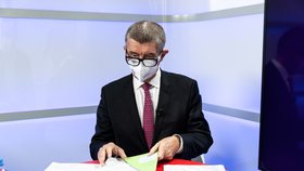 Premiér v demisi Andrej Babiš (ANO) v pořadu Ptám se, pane premiére (11.11.2021)