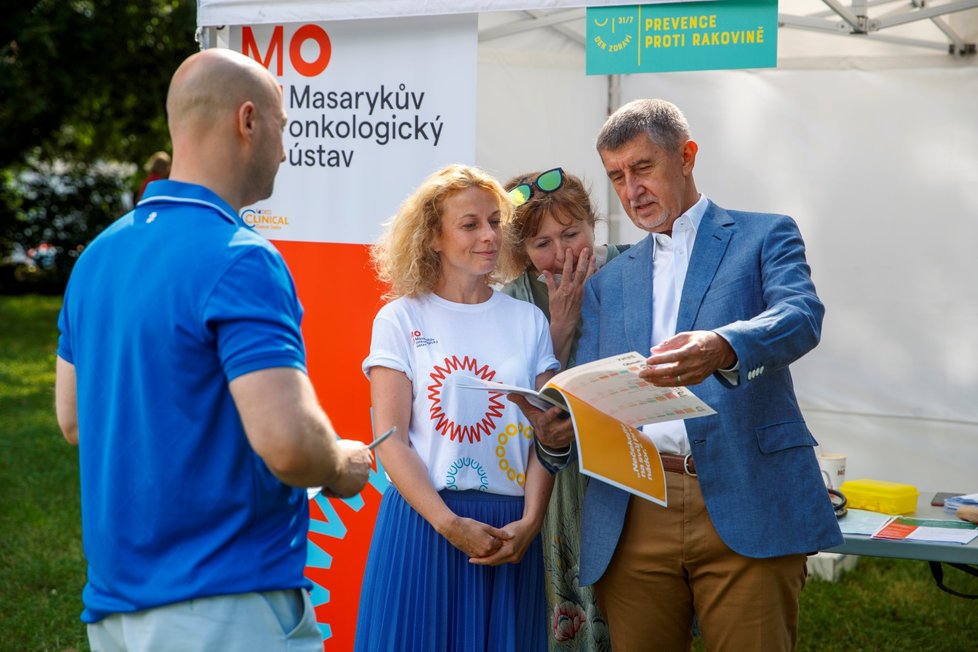 Premiér Andrej Babiš (ANO, vpravo) na Dni zdraví v Praze (31. července 2021)