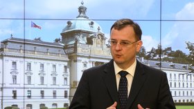 Premiér v demisi Nečas se podivoval na vazbou pro Janu Nagyovou