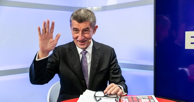 Babiš v Blesku odmítl rezignaci: „Vypadáme jak banánová republika.“ Zeman s abolicí cukl