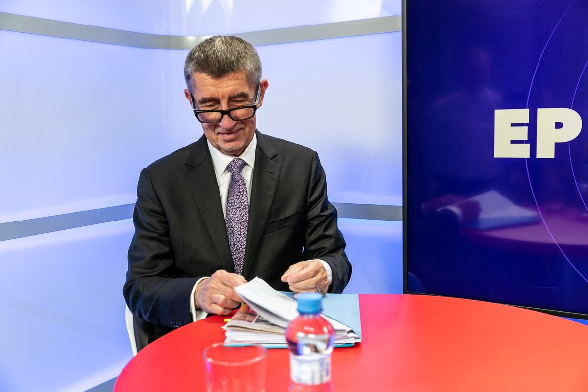 Premiér Andrej Babiš ve studiu Blesku při natáčení pořadu Epicentrum Speciál. (5. 12. 2019)