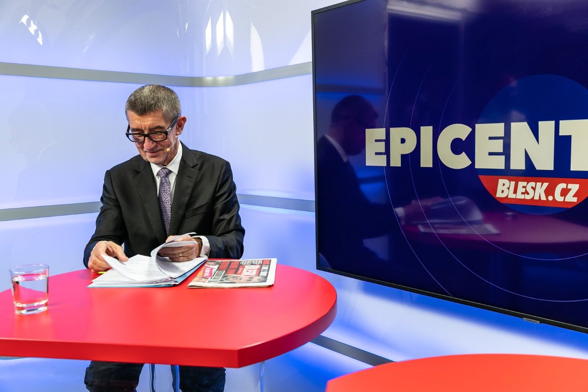 Premiér Andrej Babiš ve studiu Blesku při natáčení pořadu Epicentrum Speciál. (5. 12. 2019)