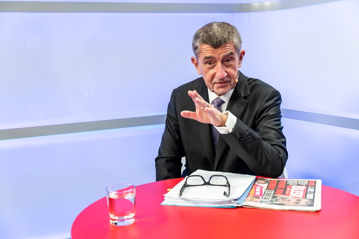 Premiér Andrej Babiš ve studiu Blesku při natáčení pořadu Epicentrum Speciál. (5. 12. 2019)