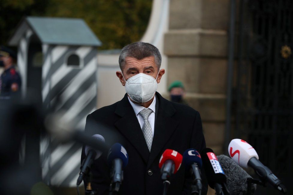 Premiér Andrej Babiš (ANO) po jednání s prezidentem ohledně rezignace ministra zdravotnictví Romana Prymuly (za ANO; 23. 10. 2020)