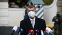 Premiér Andrej Babiš (ANO) má v Česku problémy s řešením koronavirové pandemie a v Bruselu se střetem zájmů
