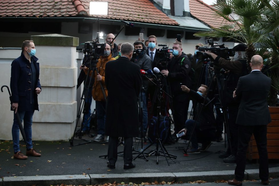 Premiér Andrej Babiš (ANO) po jednání s prezidentem ohledně rezignace ministra zdravotnictví Romana Prymuly (za ANO; 23. 10. 2020)