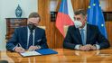 Premiér Petr Fiala (ODS) přebírá funkci od Andreje Babiše (ANO) (17.12.2021)