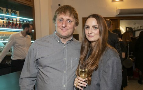 Premiéra muzikálu Maminy: Lukáš Pavlásek s manželkou Denisou.