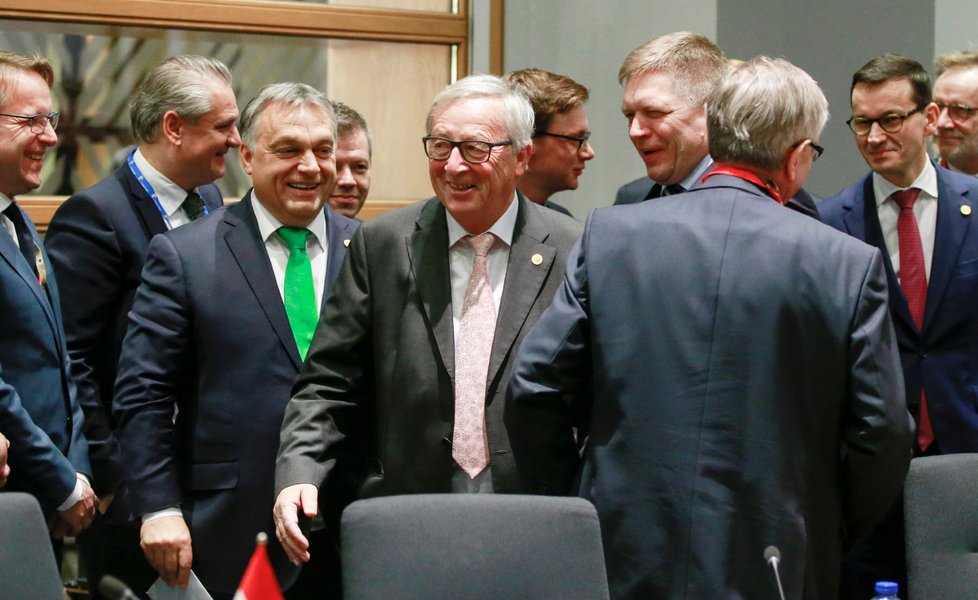 Premiéři zemí Visegrádské čtyřky s předsedou Evropské komise Jeanem-Claude Junckerem. Brusel, 14. 12. 2017