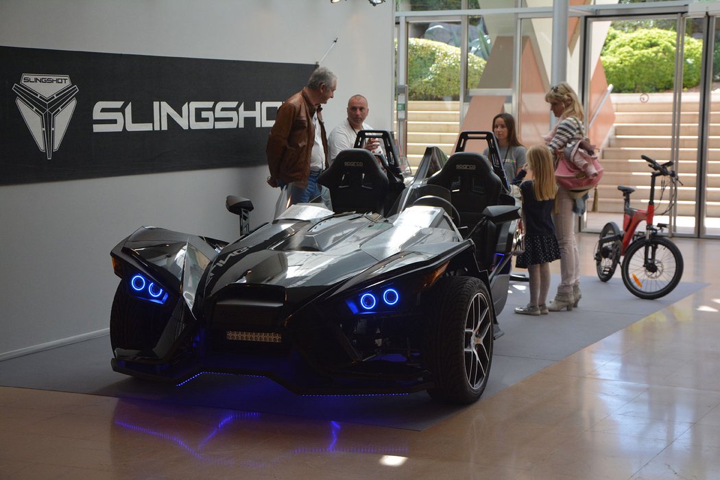 monstrózní tříkolka Polaris Slingshot