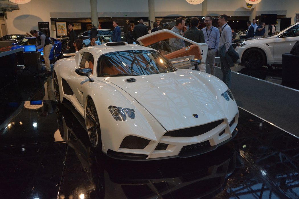 Mazzanti  Automobili Evantra včetně temperamentního italského majitele rodinné společnosti