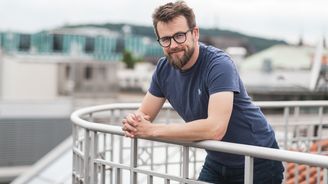 Češi se Samsungem či zakladatelem Robloxu investovali do firmy, kterou teď koupil Netflix Češi se Samsungem či zakladatelem Robloxu investovali do firmy, kterou teď koupil Netflix