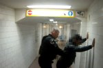 V podchodu u brněnského nádraží se zloději na seniory zaměřují často. Tohoto muže (26) zadrželi policisté před měsícem, když okradl starší ženu.