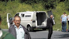 2006 - Policisté ohledávají přepadenou dodávku