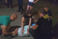Chlapec (15) v Přerově srazil jednou ranou muže k zemi: Napadeného při životě udržovali svědci