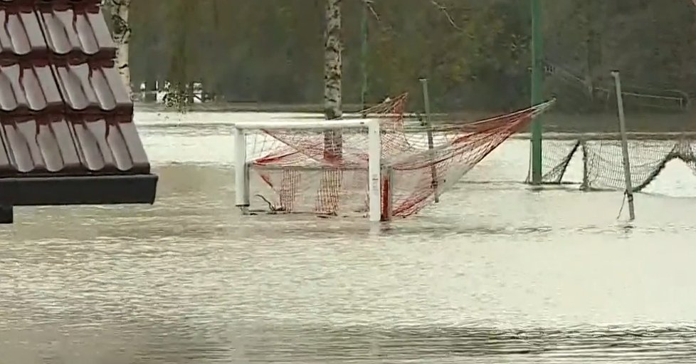 Přerovsko v Olomouckém kraji hlásí druhý stupeň ohrožení. (14.10.2020)