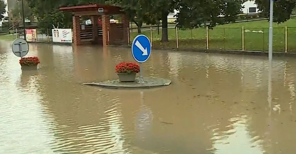 Přerovsko v Olomouckém kraji hlásí druhý stupeň ohrožení. (14.10.2020)