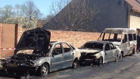 Na Přerovsku hořela čtyři auta, požár mohl být založen úmyslně.