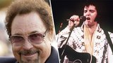 Tom Jones: Elvis mi jednou zpíval ve sprše!