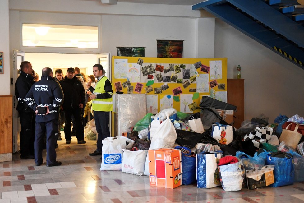 Rodiny z dobu poškozeného explozí zůstali v dočasném ubytování v Prešově.