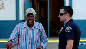 Důchodce (101) v Los Angeles najel mezi děti, devět jich zranil