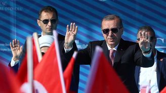 Referendum by mohlo rozhodnout o tom, zda budeme dál usilovat o členství v EU, řekl Erdogan Referendum by mohlo rozhodnout o tom, zda budeme dál usilovat o členství v EU, řekl Erdogan
