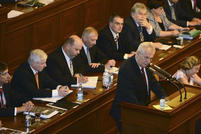 Prezident Miloš Zeman řeční ve Sněmovně před hlasováním o důveře