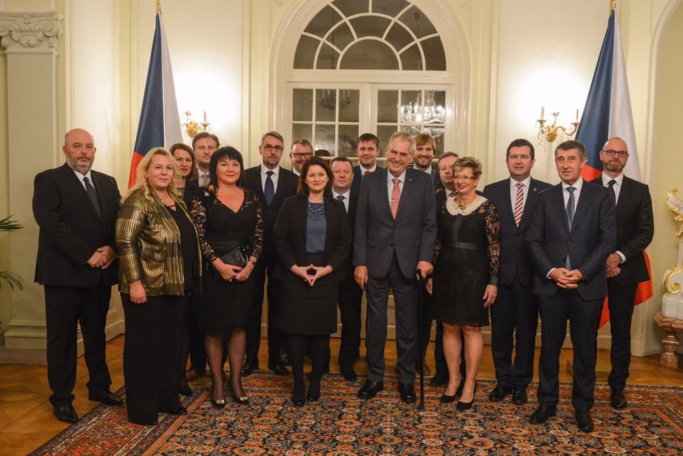 Členové vlády na adventní večeři u prezidenta Miloše Zemana v Lánech