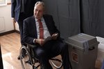 Prezident Miloš Zeman u komunálek: Poprvé odvolil v Lánech! A zmínil pitomce