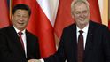 Prezident Miloš Zeman (vpravo) a jeho čínský protějšek Si Ťin-pching se 29. března na Pražském hradě setkali s novináři