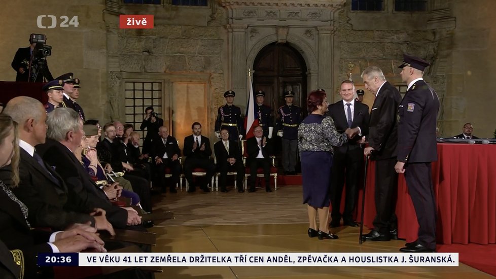 Prezident Miloš Zeman udělil Řád Tomáše Garrigua Masaryka Janu Jelínkovi (28. 10. 2019)