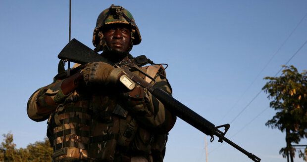 Převratu nechtějí přihlížet. Okolní státy plánují vojenskou intervenci v Nigeru