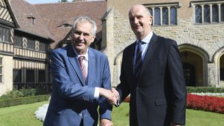 Zeman v Postupimi: Bojím se další světové krize, za každou takovou stojí blbost politiků a bankéřů Zeman v Postupimi: Bojím se další světové krize, za každou takovou stojí blbost politiků a bankéřů