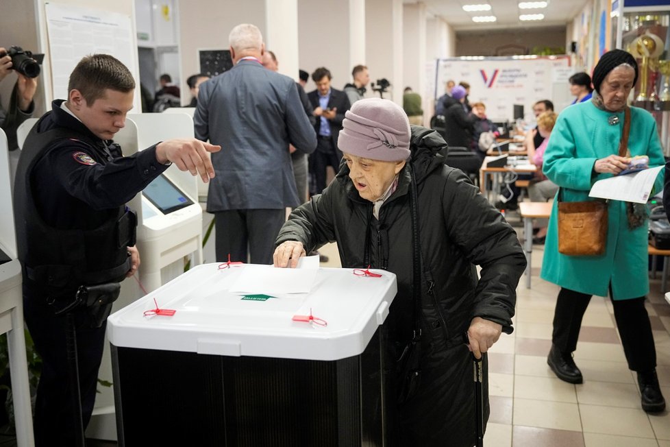 Prezidentské volby v Rusku pokračují druhým dnesm ze tří (16.3.2024)