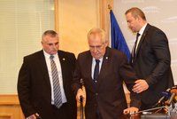 Skandál při prezidentské návštěvě v Plzni: Politici odmítli jít se Zemanem na oběd