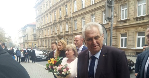 Zeman na návštěvě na Plzeňsku: Od hejtmana dostal sprchu kvůli Krymu! 