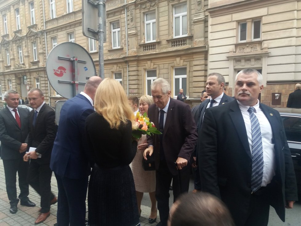 Prezident Miloš Zeman zahájil ve středu třídenní návštěvu Plzeňského kraje.